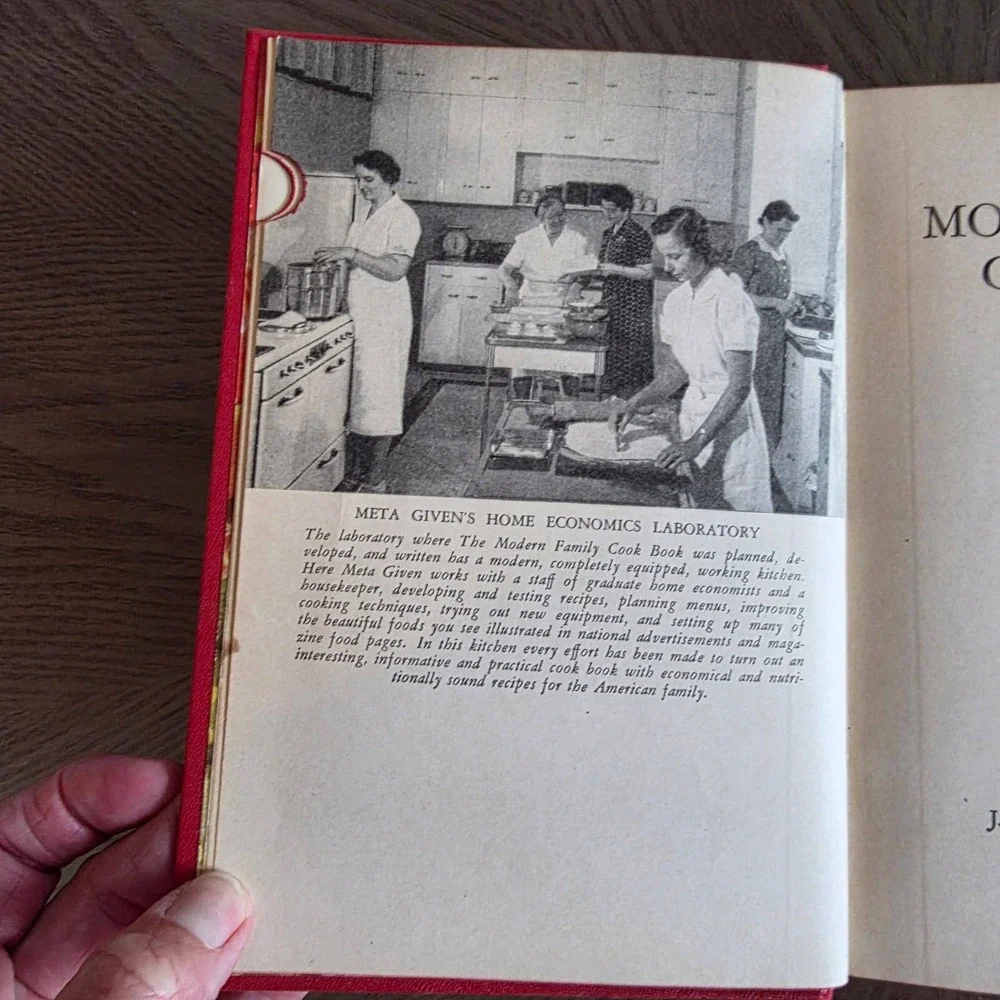 1943 The Modern Family Cook Book Meta Given Vintage Hardcover Cookbook